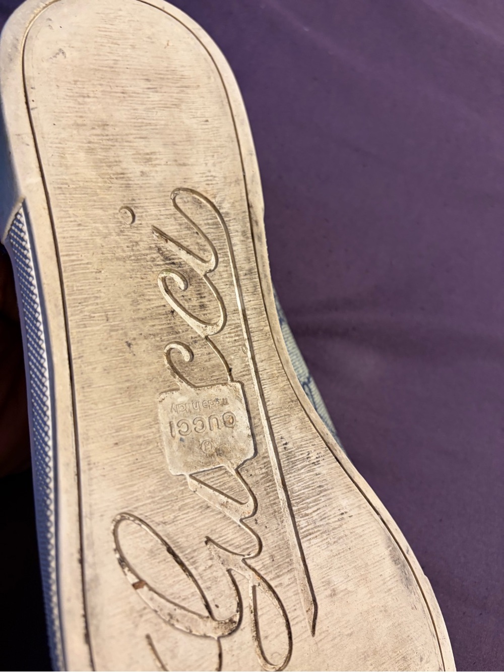 Gucci Blue and Red Trim Canvas Trainer men barely worn - Picture 4 of 5